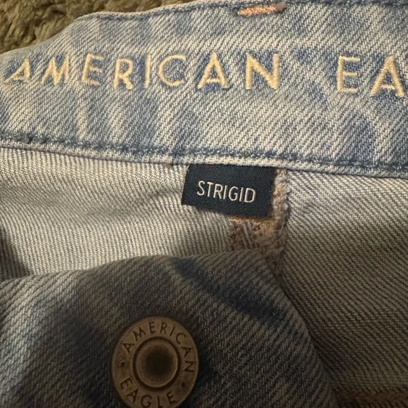 American Eagle Outfitters Light Blue Distressed Straight Leg Jeans - Picture 3 of 5